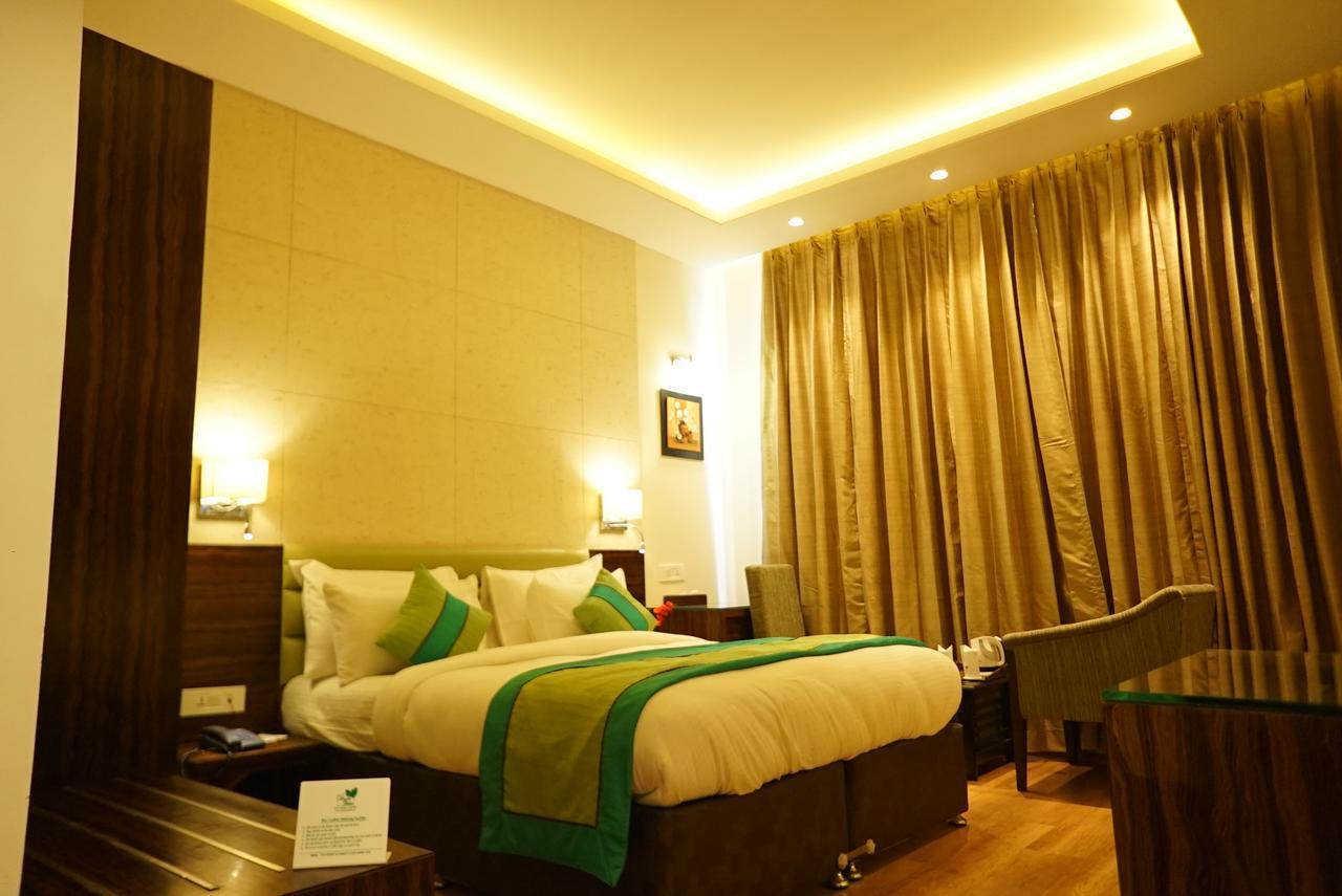 The Mystic Palms Hotel Mathura Kültér fotó