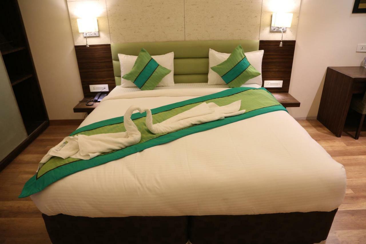 The Mystic Palms Hotel Mathura Kültér fotó