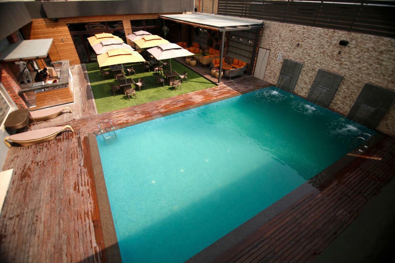 The Mystic Palms Hotel Mathura Kültér fotó